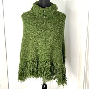 Green Knit Turtleneck Tassel Shawl